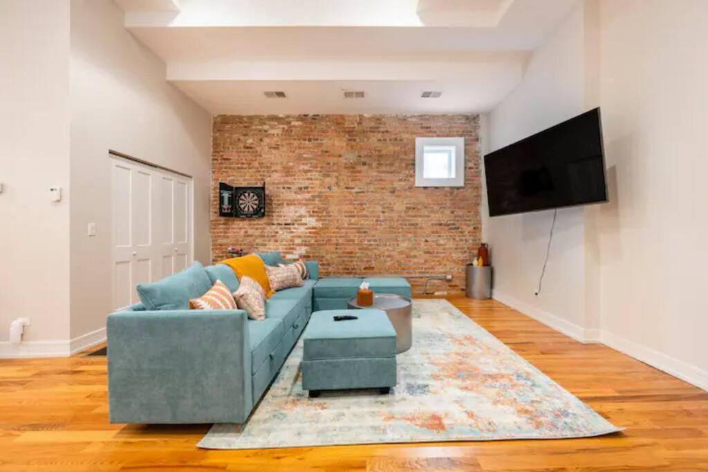 Luxurious Downtown 3 Bed 2 Bth * Chicago